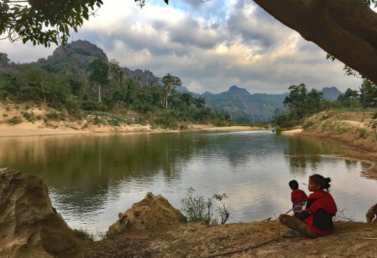 Voyage sur la rivière Xe Bang Fai en direction de la longue grotte du même nom