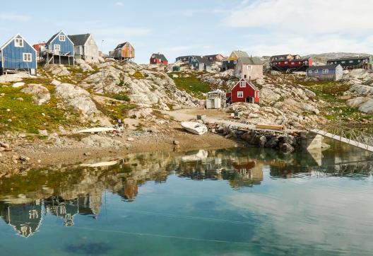 Randonnée vers le village de Tiniteqilaaq