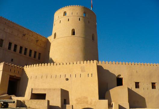 Voyage de découverte vers le fort de Nakhl en Oman