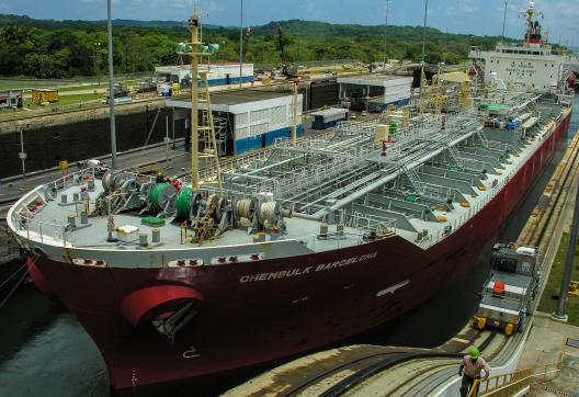 Découverte de l'écluse du canal de Panama au Panama
Au Panama, Gatun Lock est une des Ècluses principales du canal dans la province de Colon proche de l'atlantique.

© David Ducoin
www.tribuducoin.com