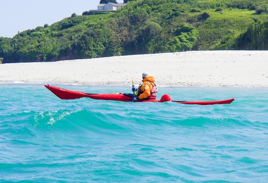 Voyage et progression en kayak de mer en Bretagne