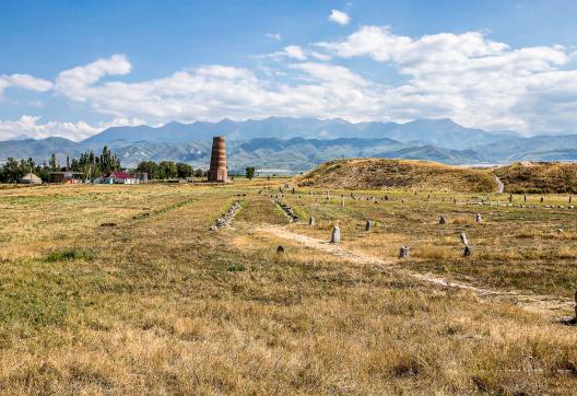 Voyage tour Burana, minaret Bishkek Kirghizistan