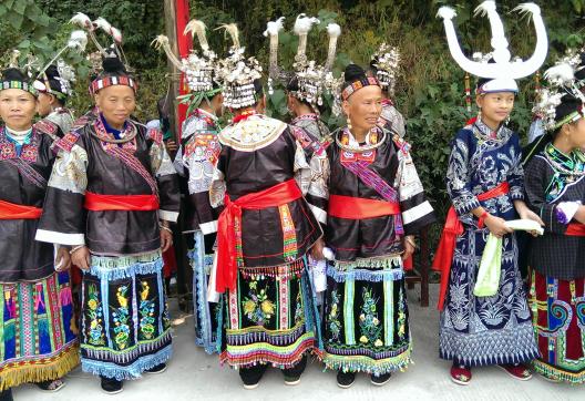 Rencontre avec des Miao du Guizhou à une fête lors du dixième mois lunaire