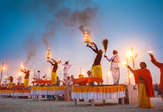 Voyage vers une cérémonie Arthi au bord du Gange