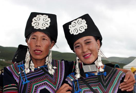 Immersion avec des femmes yi au Festival des Torches dans les Grandes Montagnes Froides