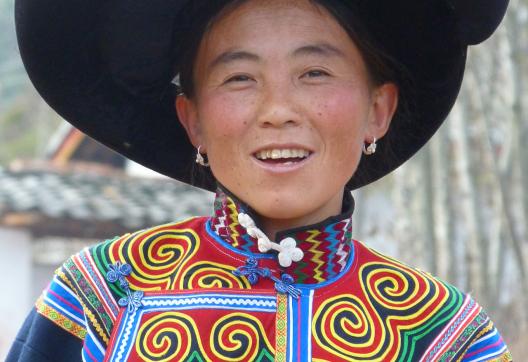 Rencontre avec une femme yi des Da Liangshan au sud du Sichuan