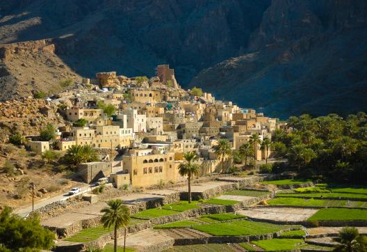 trek ver le village de Bilad Sit dans le Jebel Hajjar