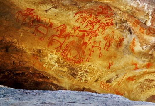 Découverte des peintures rupestres de Bhimbetka au Madhya Pradesh