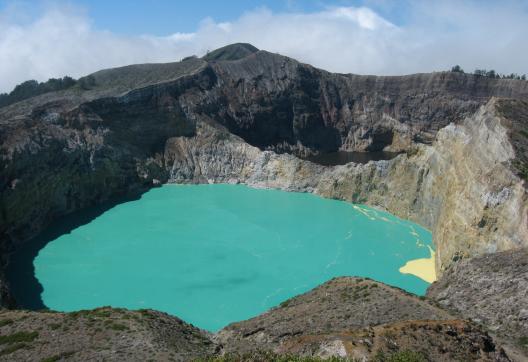 Randonnée vers le volcan Kelimutu sur l'île de Flores