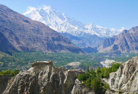 Randonnée vers le Fort Baltit dans la vallée de la Hunza au Pakistan