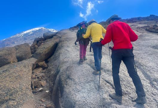Ascension du Kilimandjaro à 5895 mètres en Tanzanie