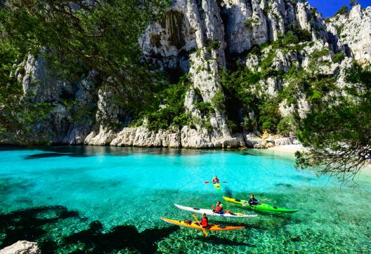 Voyage et navigation dans les calanques à Marseille