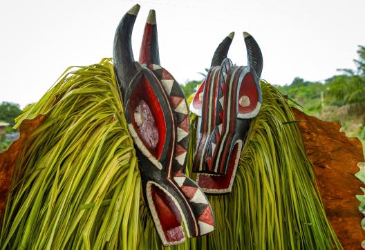 TA7XN2 Goli sacred masks couple in Baule tribe during a ceremony, Region des Lacs, Bomizanbo, Ivory Coast