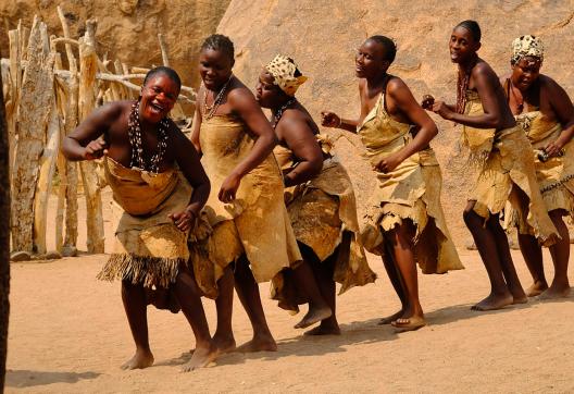 Participation aux danses animistes du nord namibien
