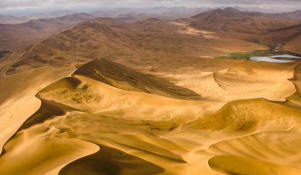 Océan de dunes dans le désert de Gobi