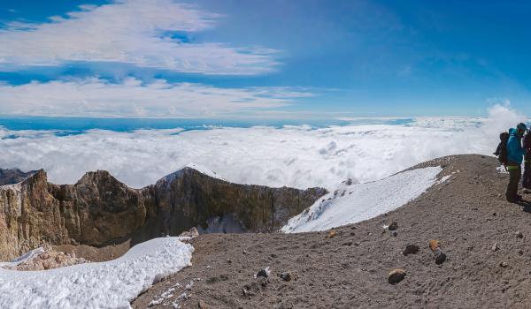 Cratère au sommet du pico de Orizaba au Mexique