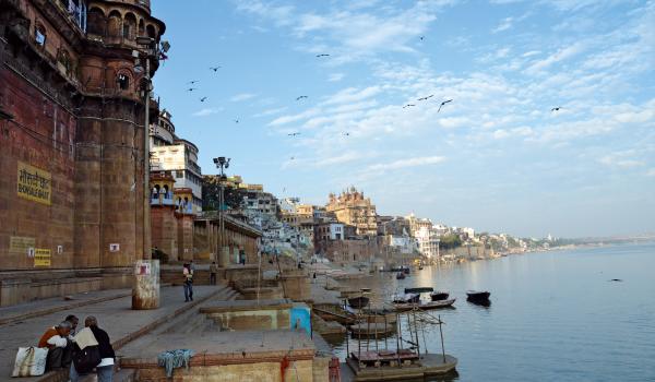 Ghâts le long du Gange en Inde