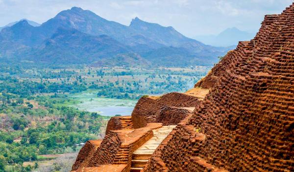 Sommet du Rocher de Sigiriya au centre de Ceylan