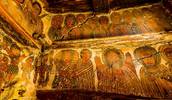 Immersion dans les fresques de l'église troglodyte Pierre et Paul dans le Tigray