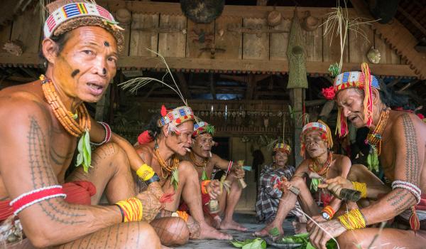 Immersion dans une cérémonie avec des chamans sur l'île de Siberut