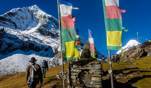 Le Chamlang à 7320 m depuis le camp de Langmale dans la région du Makalu au Népal