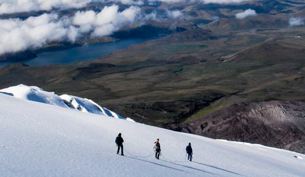 Ascension du Cotopaxi à 5 897 m dans les Andes en Équateur