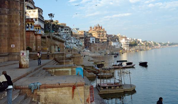 Randonnée sur les ghâts le long du Gange à Varanasi