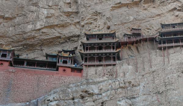 Trek vers le Monastère Suspendu accroché à une falaise de la région de Datong