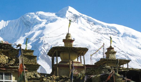 Trek ver le lac Tilicho dans la région des Annapurnas au Népal