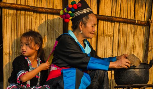 Immersion chez une famille hmong dans un village montagnard