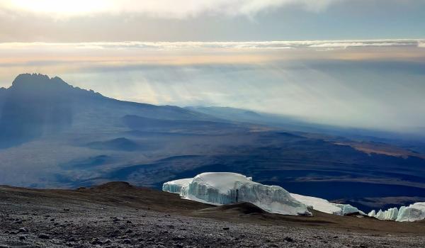 Ascension du Kilimandjaro à 5895 mètres en Tanzanie