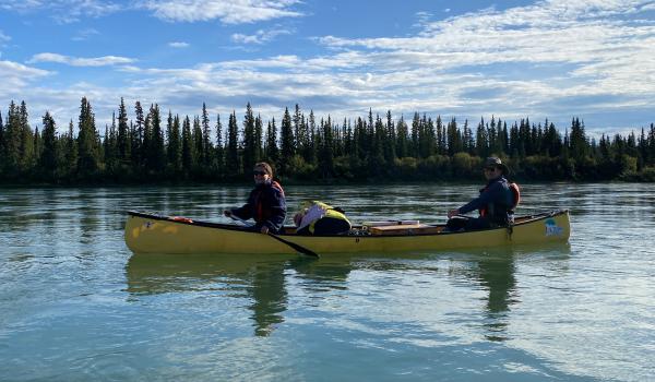 Au Canada en canoë sur la riviere yukon