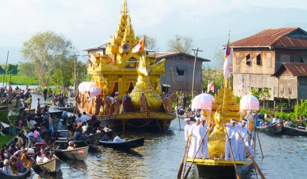 Voyage vers la fête du lac Inlé dans l'État Shan