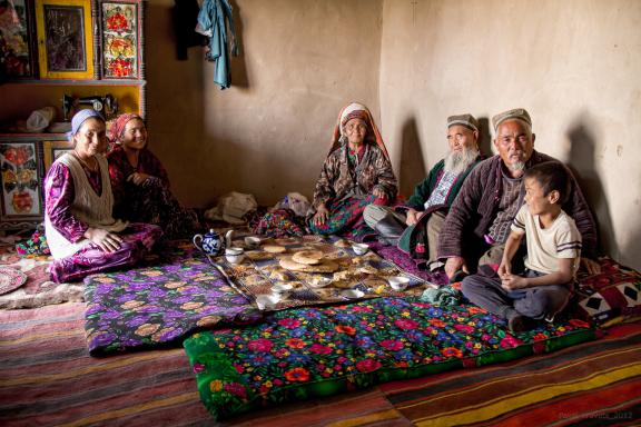 Voyage et partage d'un repas chez l'habitant à Ashraf