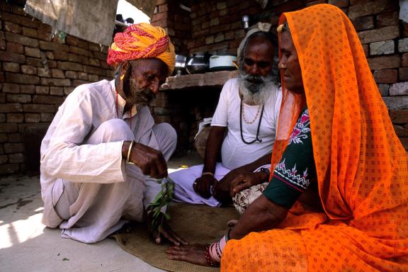 Voyage vers un guérisseur dans une tribu nomade entre Rajasthan et Gujarat