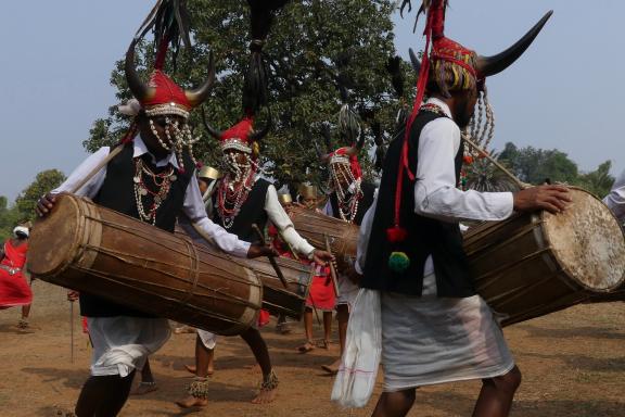 Voyage vers les danseurs maria avec les cornes de bison au Chhattisgarh