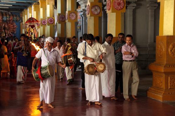 Immersion dans des célébrations dans un temple bouddhique de la région de Kandy