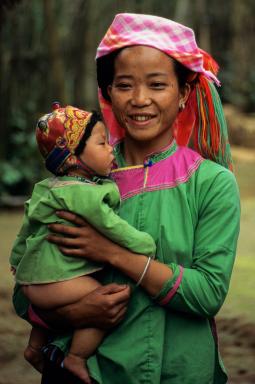 Rencontre avec une femme du peuple giay  dans la région de Lai Chau
