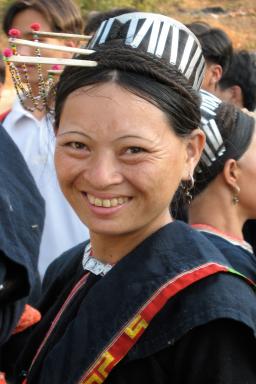 Trek vers une femme du peuple san chi dans la région de Bac Me