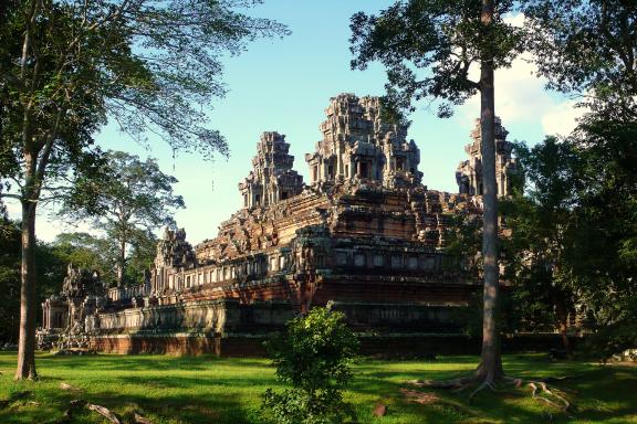Trek vers le temple de Takeo sur le site d'Angkor