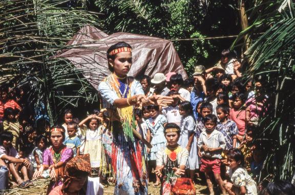 Trekking vers une fête célébrant une nouvelle maison chez les Toraja