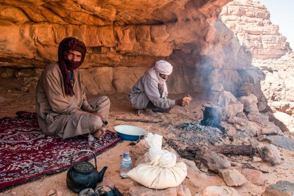 Randoinnée bivouac à l'abri des vents de sable