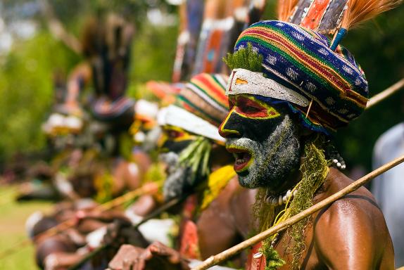 Voyage vers des papous au festival de Hagen dans les Highlands