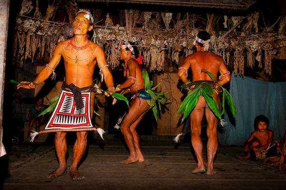 Voyage vers la danse des chamans mentawaï sur l'île de Siberut