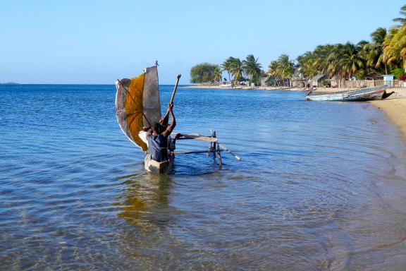 Randonnée sur les plages de la Baie d'Antongil près de Masoala