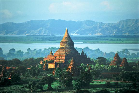 Trek vers la pagode Mingalazedi sur le site de Bagan