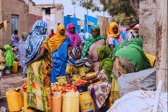 Tandonnée dans un marché d'Harar dans le Sud-est