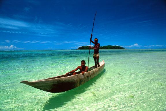 Excursion en barque sur les eaux turquoise de Nosy Antafana