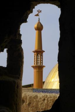 Découverte d'un minaret d'une oasis dans le région des Golden Dunes