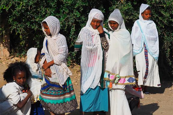 Voyage avec les jeunes filles amhariques des hauts plateaux d'Abyssinie